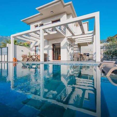 Havuzlu Korunakli Jakuzili Villa Fethiye Exteriér fotografie
