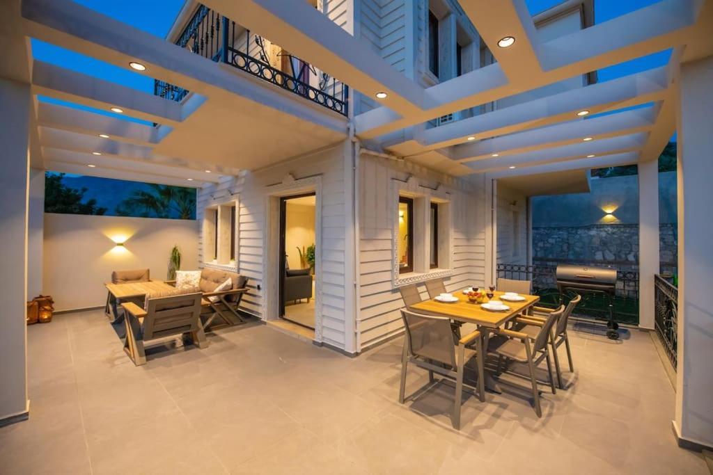Havuzlu Korunakli Jakuzili Villa Fethiye Exteriér fotografie